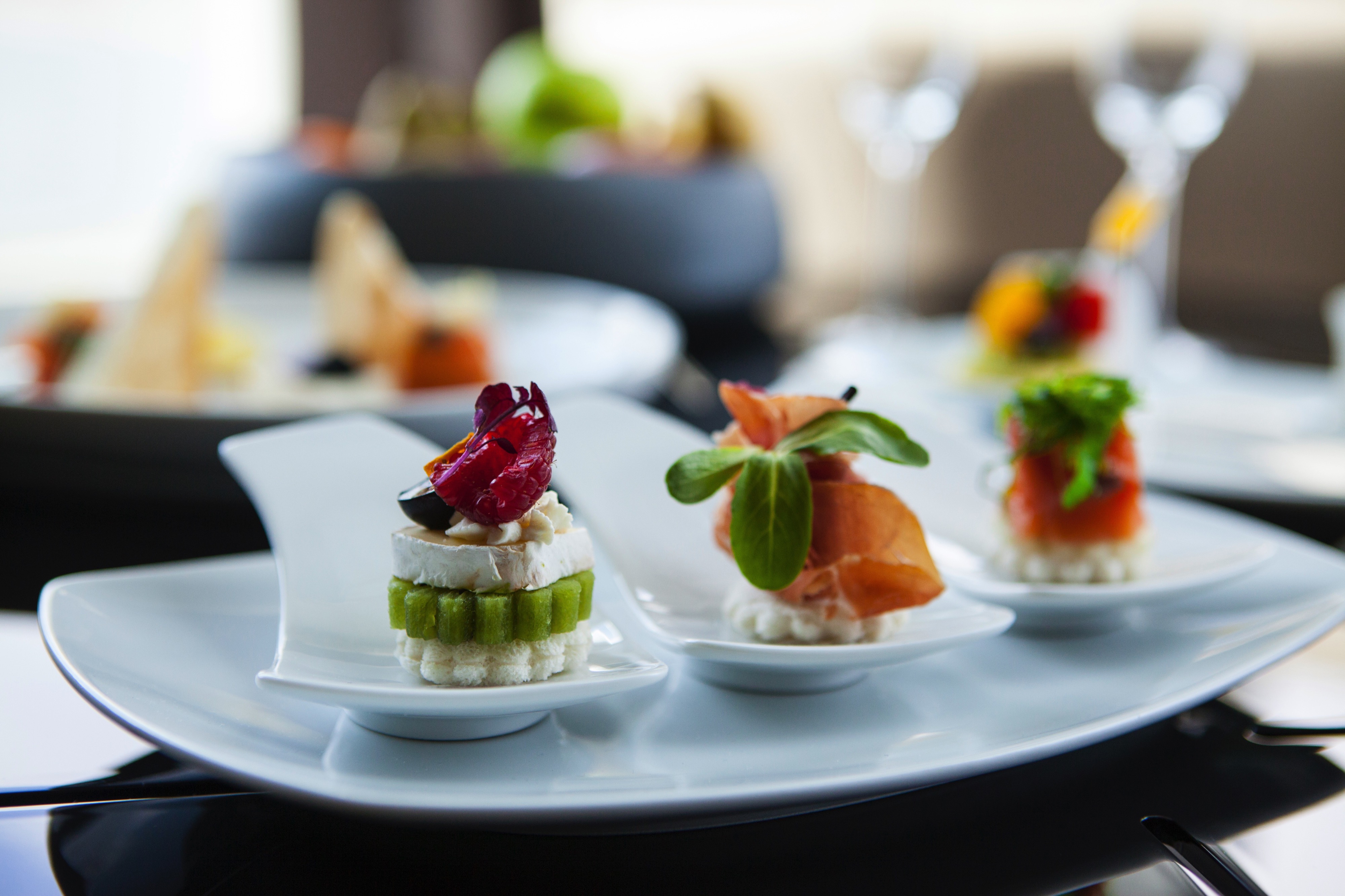 Scenic Jewel - In-Suite Dining